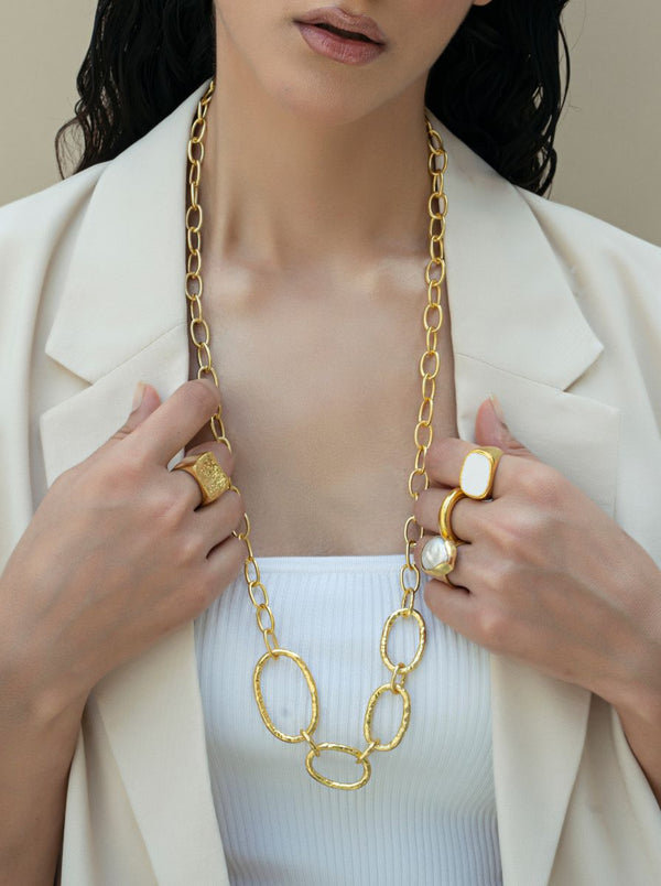 trunk necklace