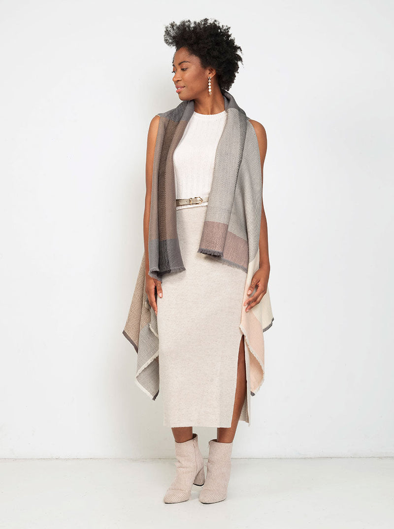 cape infinity wool pebble